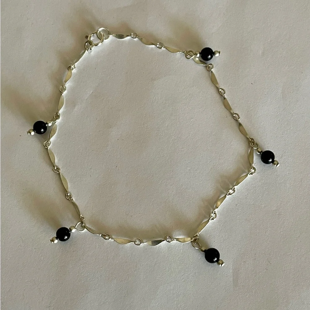 NWOT Silver and Black Beads Anklet/Bracelet 8.75” - Picture 3 of 4